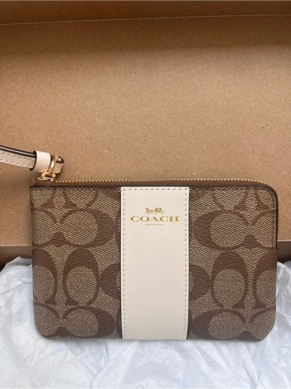 NWT Coach Signature Canvas Wristlet Khaki Chalk Zip Pouch